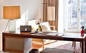 Louis Hotel
